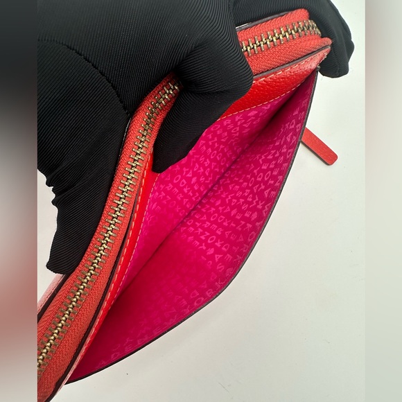 Kate Spade Neda Wellesley  Red Leather Wallet With Vibrant Pink Interior - Picture 4 of 11